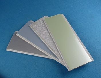 अच्छा दाम 100mm x 8 मिमी पीवीसी दीवार पैनलों सजाने के लिए वाणिज्यिक रसोई घर की दीवार Intertek ऑनलाइन