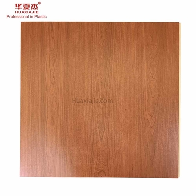 सुंदर 2800*600*9mm डब्ल्यूपीसी दीवार पैनल सजावट के लिए 2.9m लंबाई
